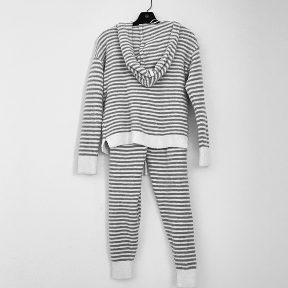 Striped Sweatsuits Lounge Set - Picture 4 of 14